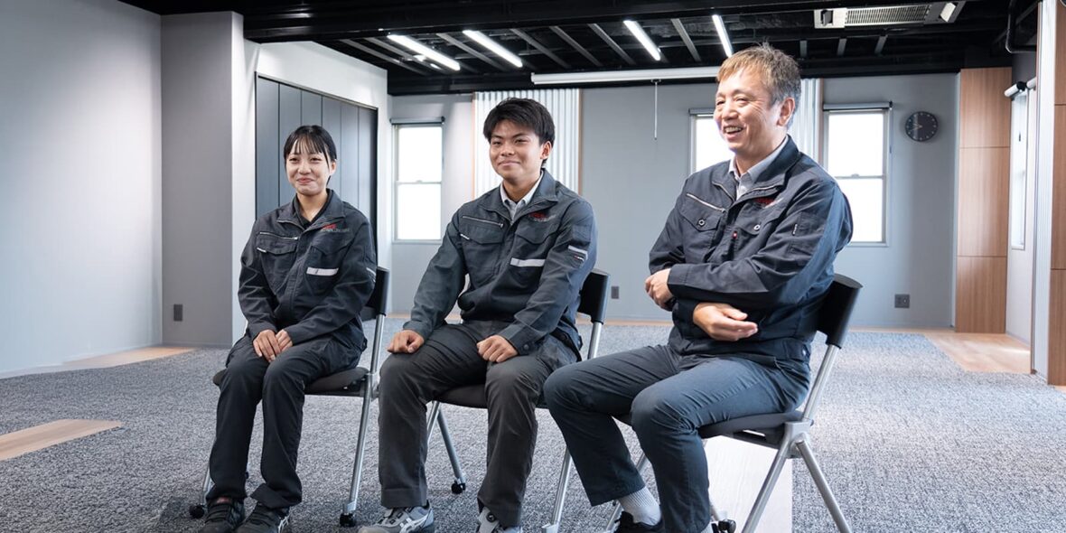 社員対談_カバー写真1