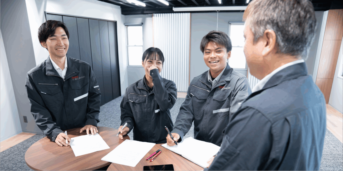 社員対談_カバー写真2